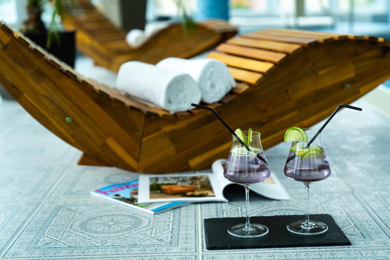 Hotel Kristaly Konferencia & Wellness Ajka Екстер'єр фото