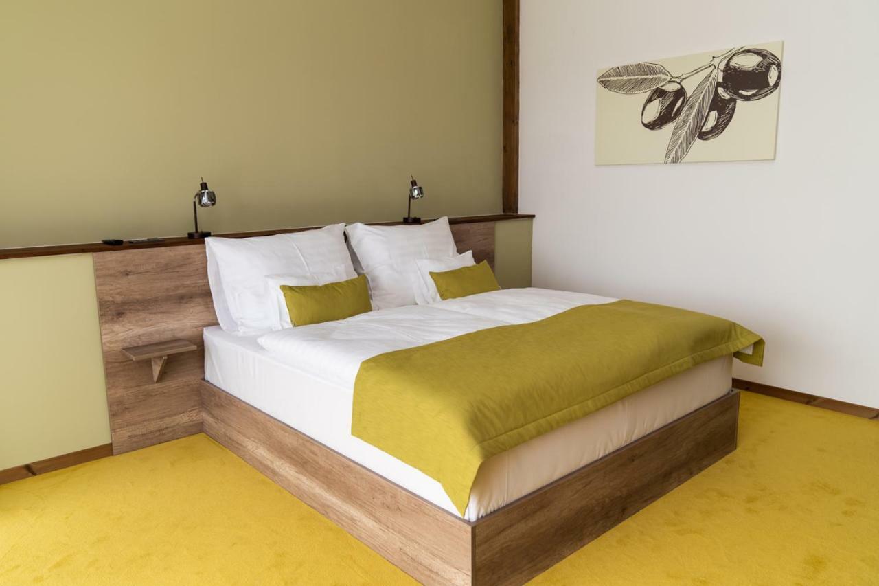 Hotel Kristaly Konferencia & Wellness Ajka Екстер'єр фото