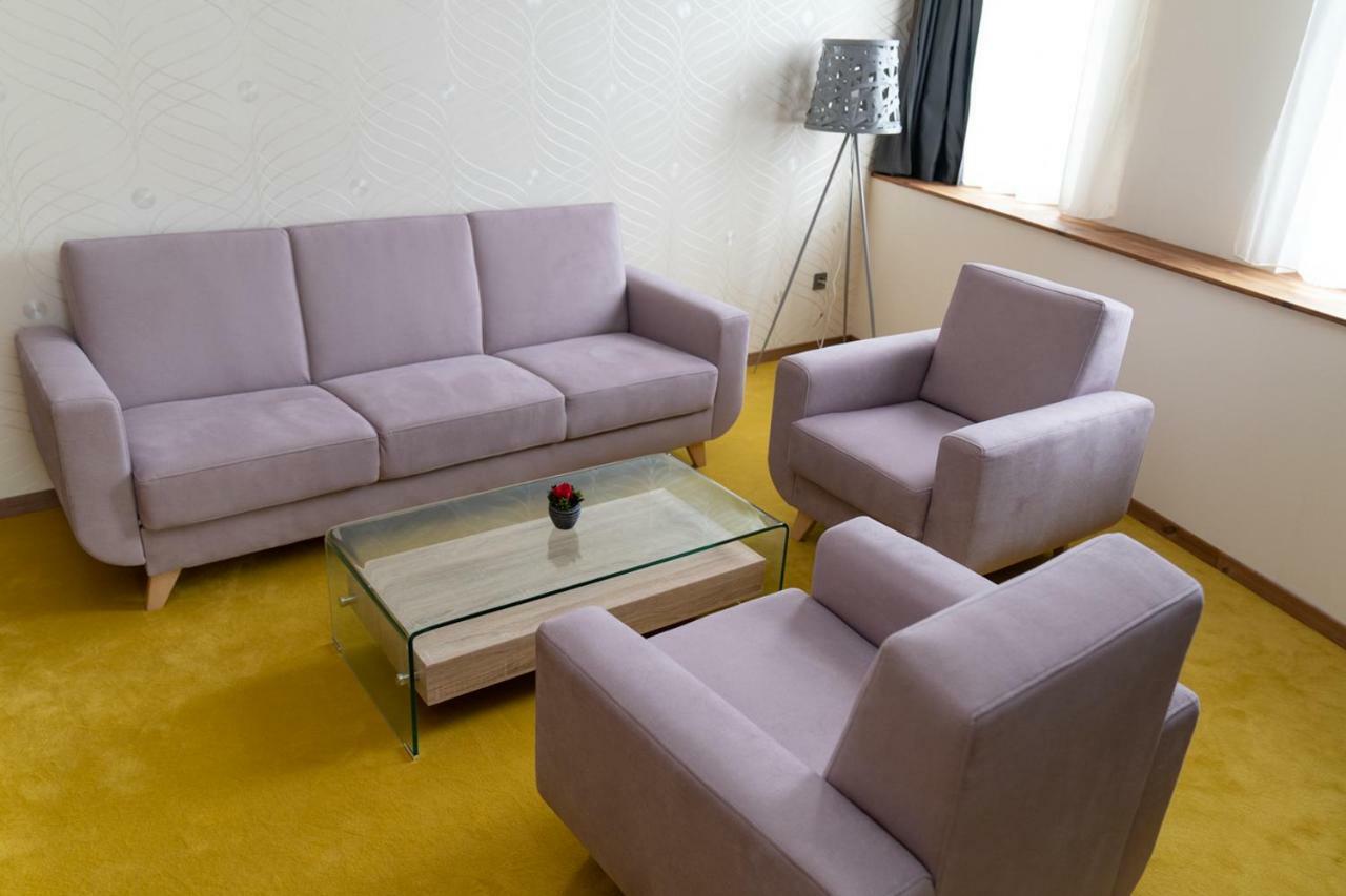 Hotel Kristaly Konferencia & Wellness Ajka Екстер'єр фото