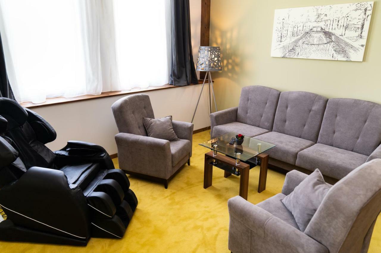 Hotel Kristaly Konferencia & Wellness Ajka Екстер'єр фото