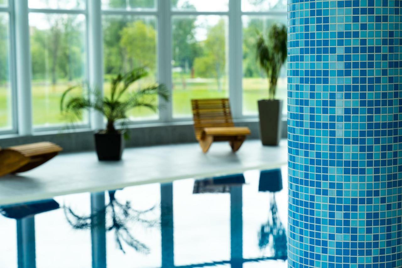 Hotel Kristaly Konferencia & Wellness Ajka Екстер'єр фото